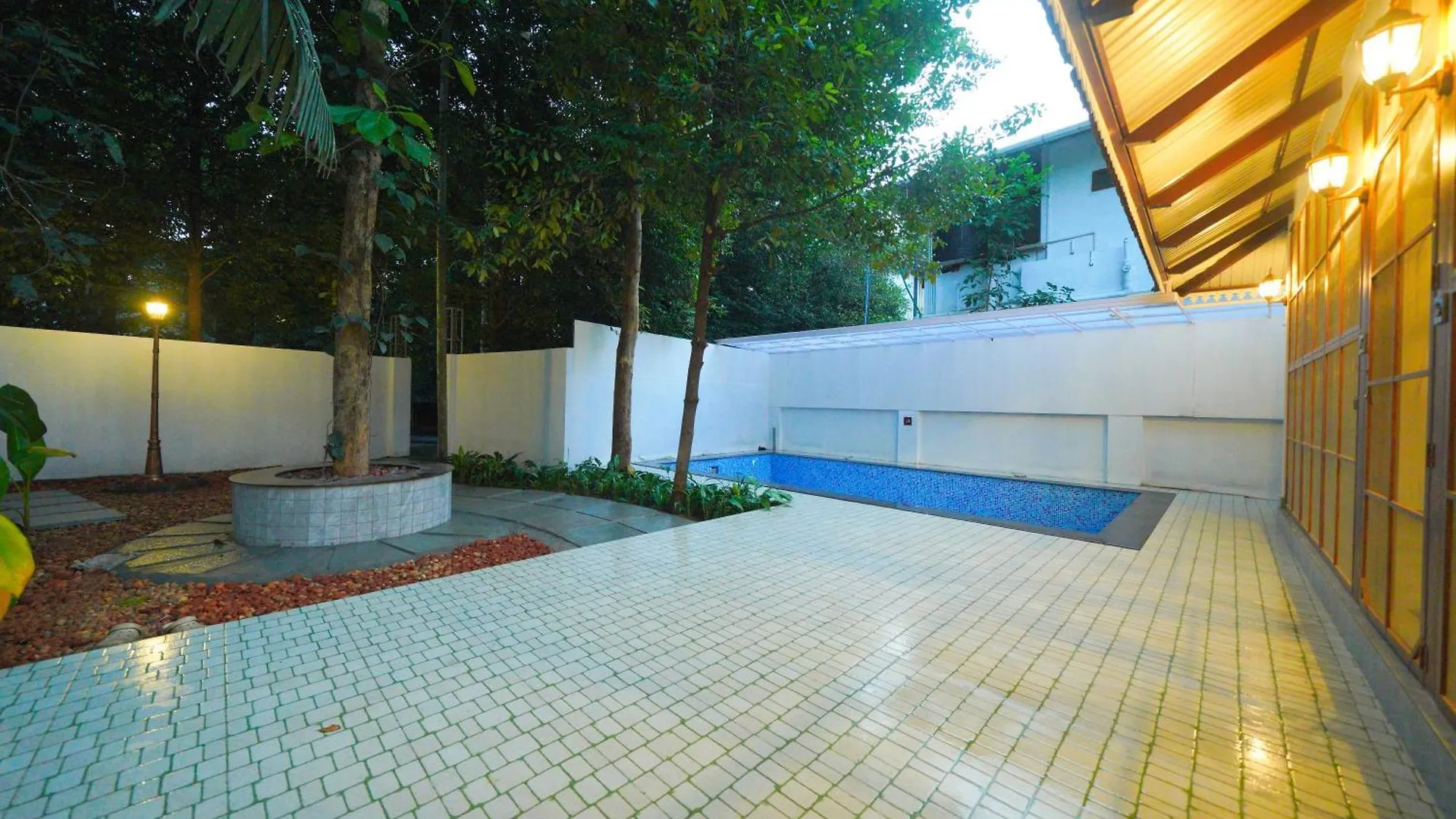 Once Upon The River, Aluva - Near Cochin International Airport Kochi Resort